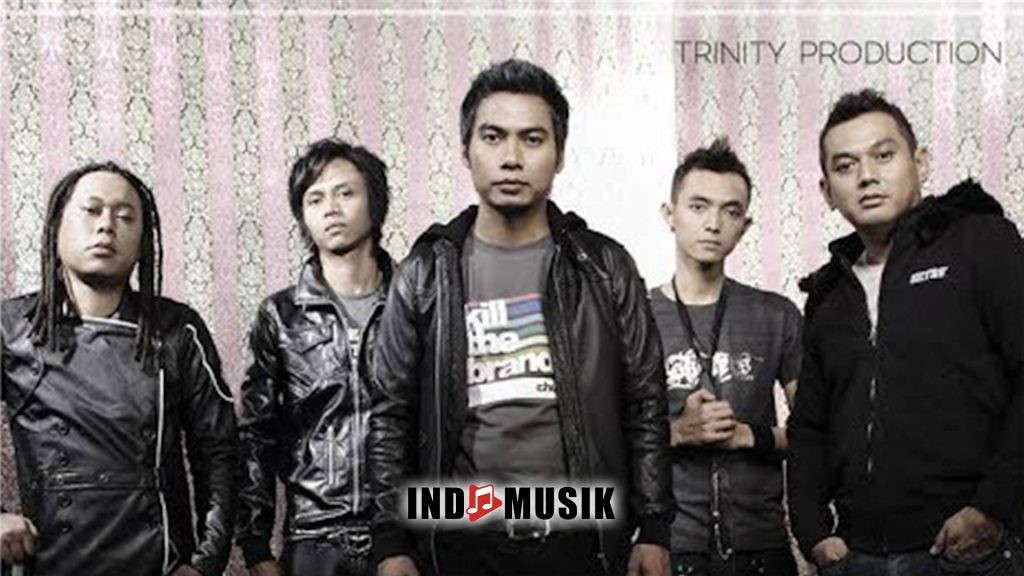 Naff: Jejak Perjalanan Band Populer dari 1998 hingga Sekarang